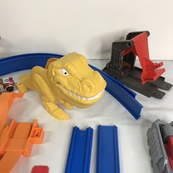 Zuru Metal Machines T-Rex Attack Double Loop Jump Track Model 6702 - Picture 3 of 7